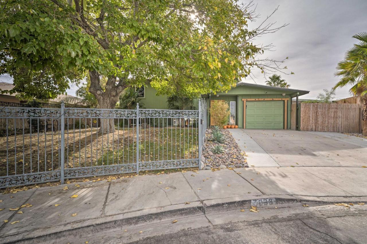 Vegas Oasis Home With Pool And Spa 7 Miles To Strip Las Vegas Eksteriør bilde