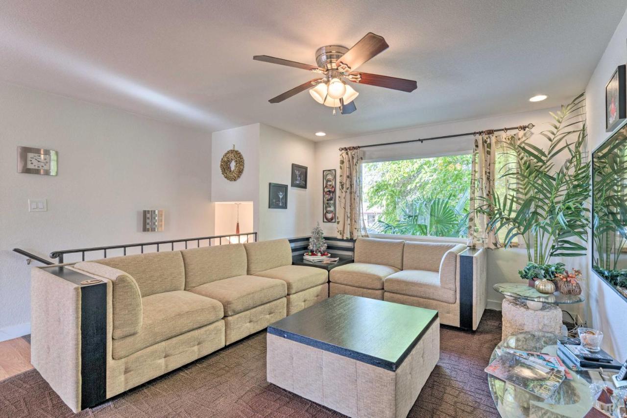 Vegas Oasis Home With Pool And Spa 7 Miles To Strip Las Vegas Eksteriør bilde