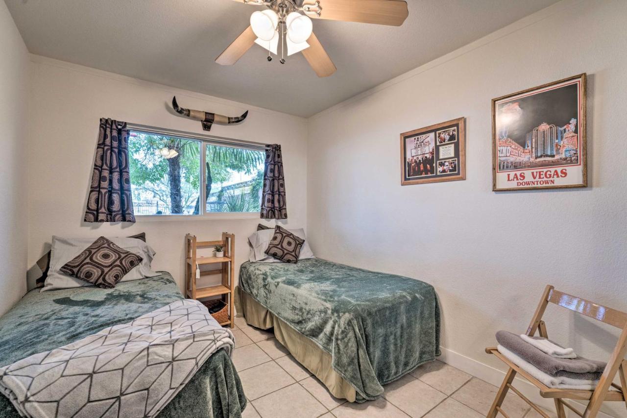 Vegas Oasis Home With Pool And Spa 7 Miles To Strip Las Vegas Eksteriør bilde