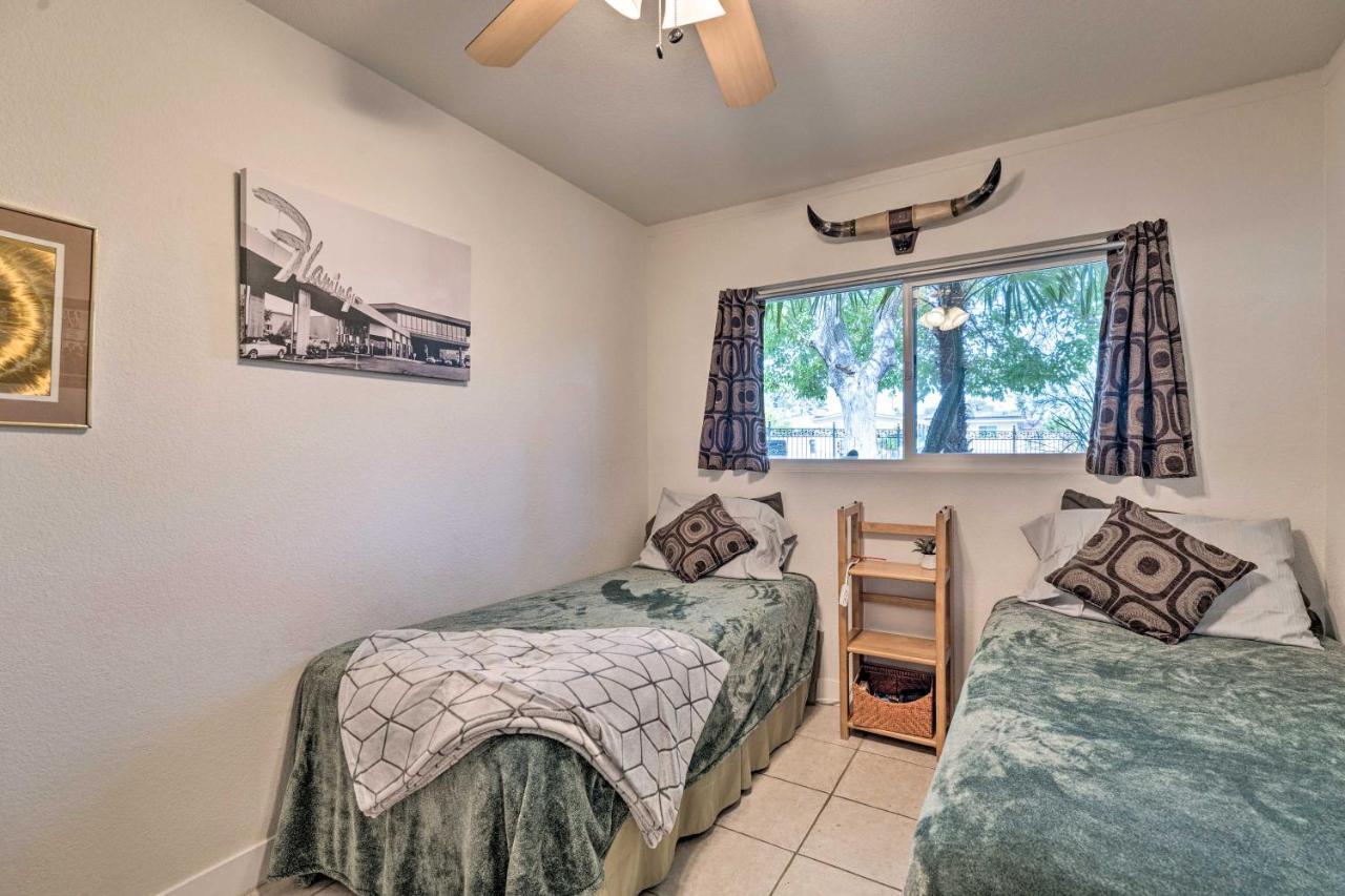 Vegas Oasis Home With Pool And Spa 7 Miles To Strip Las Vegas Eksteriør bilde