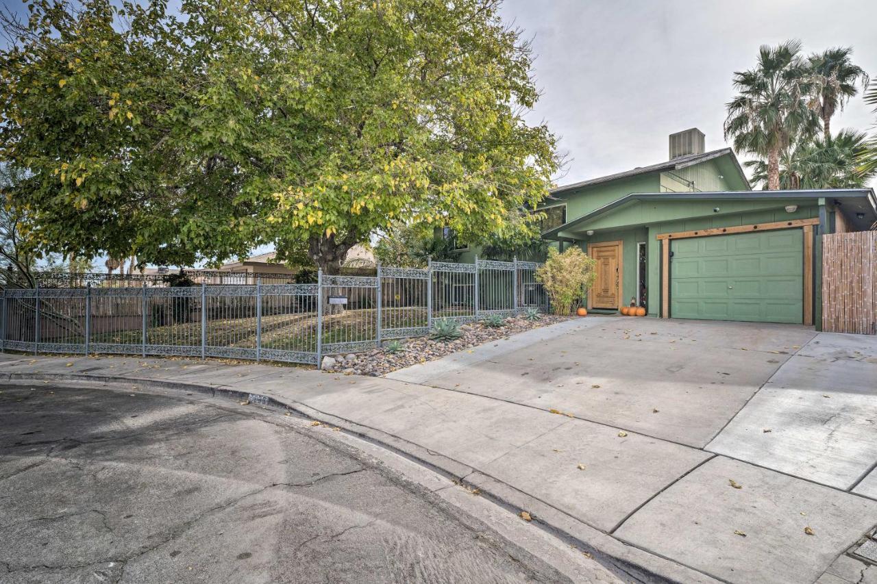 Vegas Oasis Home With Pool And Spa 7 Miles To Strip Las Vegas Eksteriør bilde